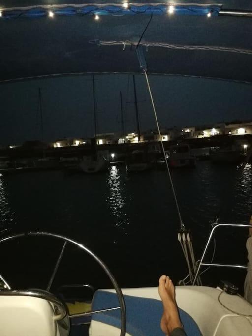 Hotel Magnifico Barco En La Graciosa Caleta de Sebo Esterno foto