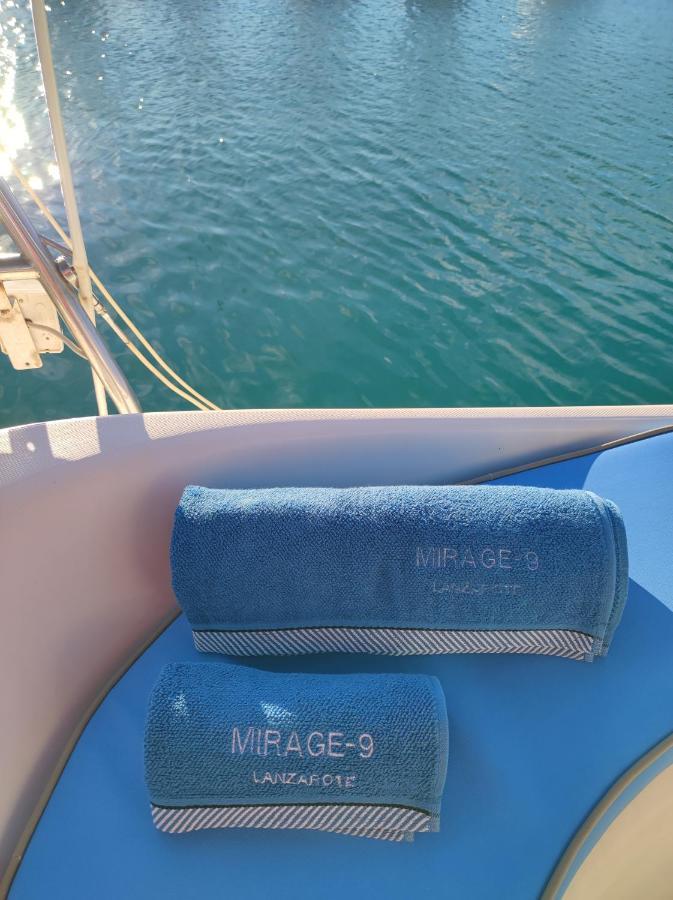 Hotel Magnifico Barco En La Graciosa Caleta de Sebo Esterno foto